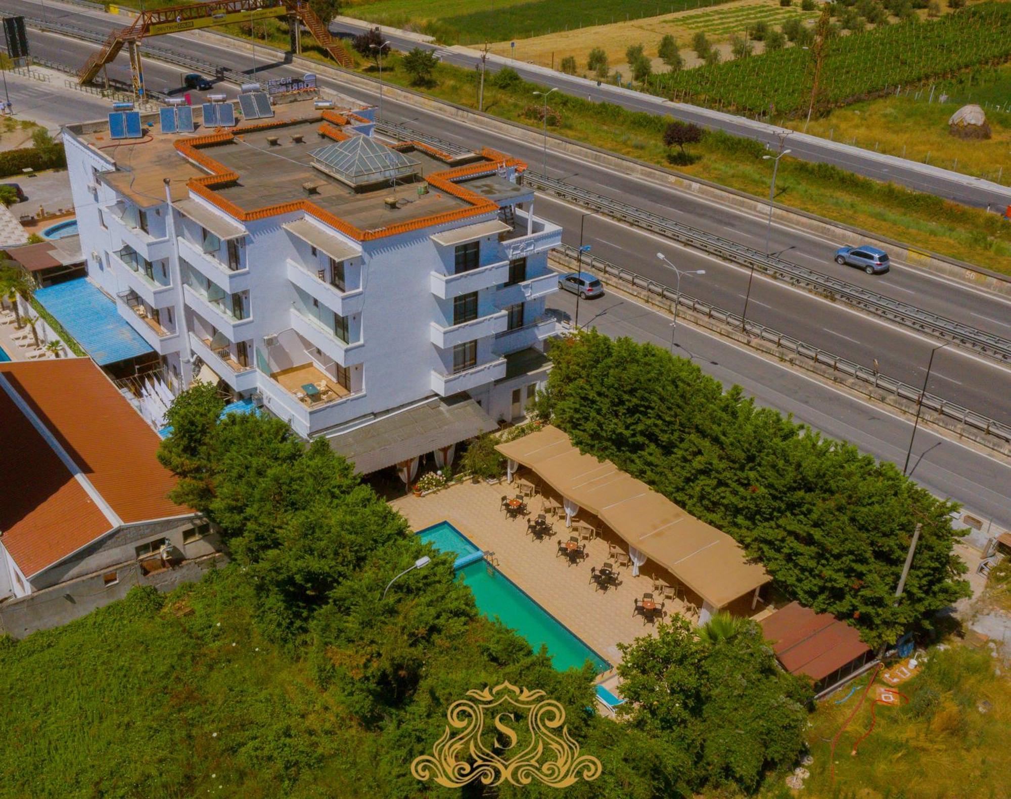 Hotel Sorrente Golem  Buitenkant foto