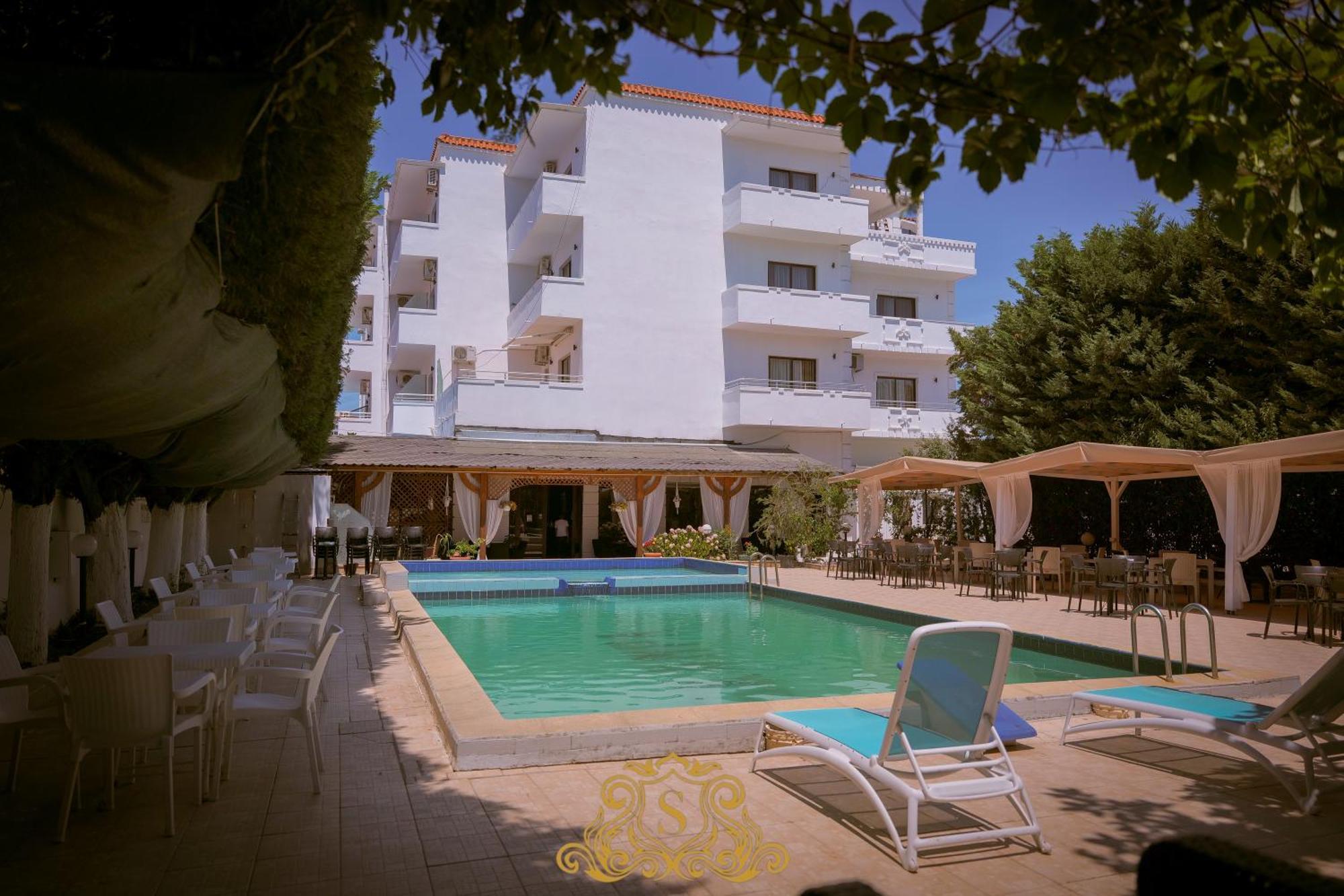 Hotel Sorrente Golem  Buitenkant foto