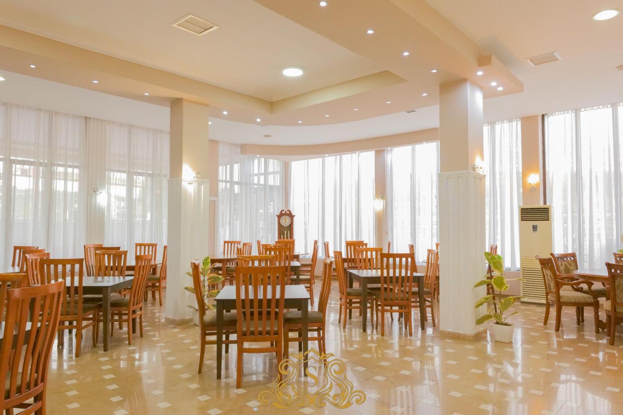 Hotel Sorrente Golem  Buitenkant foto