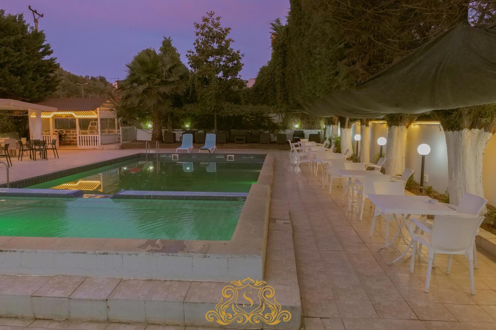 Hotel Sorrente Golem  Buitenkant foto