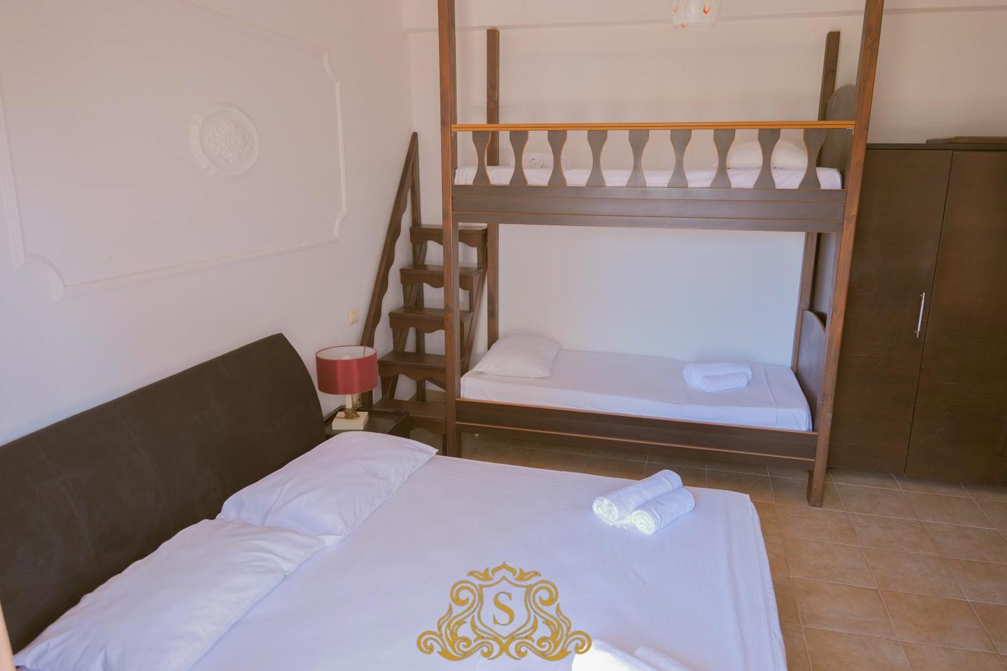 Hotel Sorrente Golem  Buitenkant foto